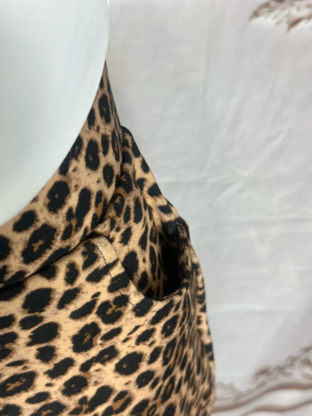 Leopard Print High-Waist Pencil Skirt - Black/Beige - Picture 2 of 9